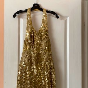 Sequin gold sparkly dress, mermaid style